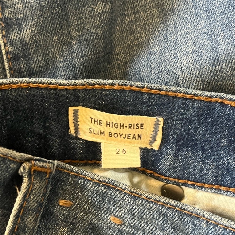 Madewell high rise slim fit boyfriend jeans. So comfortable with some stretch!